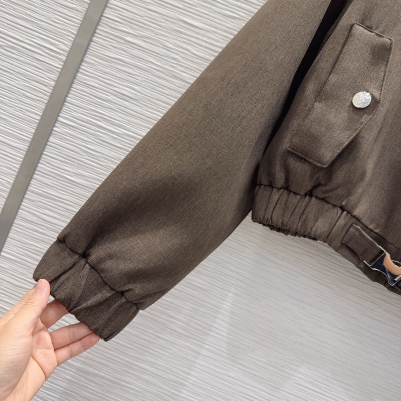 Pra*a outwear